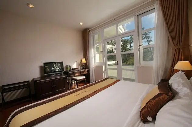 Deluxe King, Mountain View