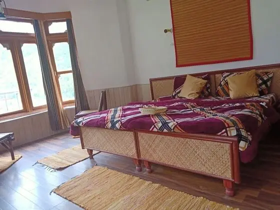 Voyage Valley View Room