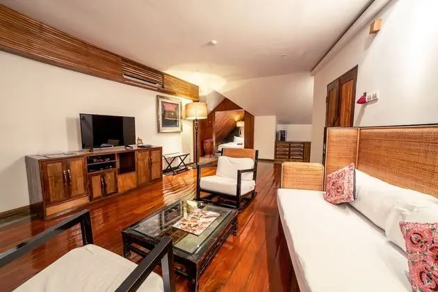 Çatı Katı (Loft), 1 En Büyük (King) Boy Yatak, Sigara İçilmez, Kişiye Özel Havuzlu