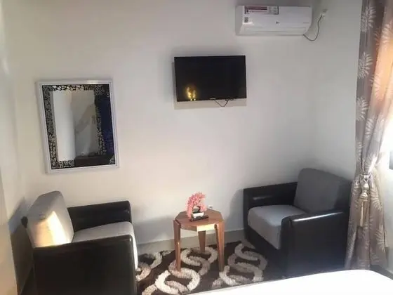 Comfort Tek Büyük Yataklı Oda
