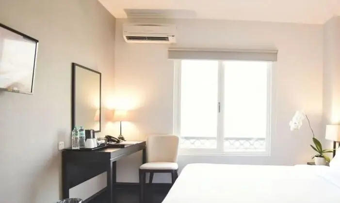 Deluxe Tek Büyük Yataklı Oda