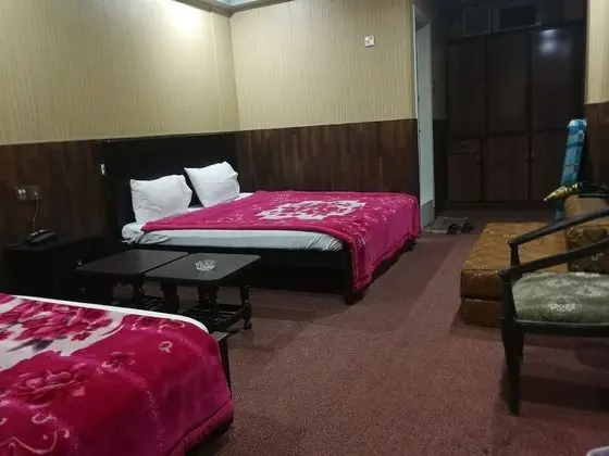 Family Tek Büyük Yataklı Oda