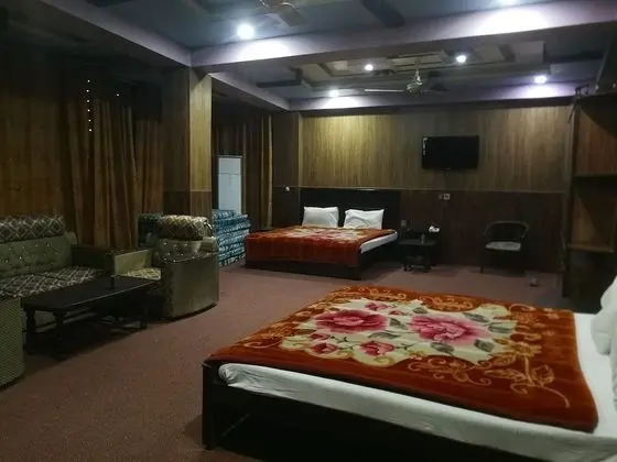 Family Tek Büyük Yataklı Oda