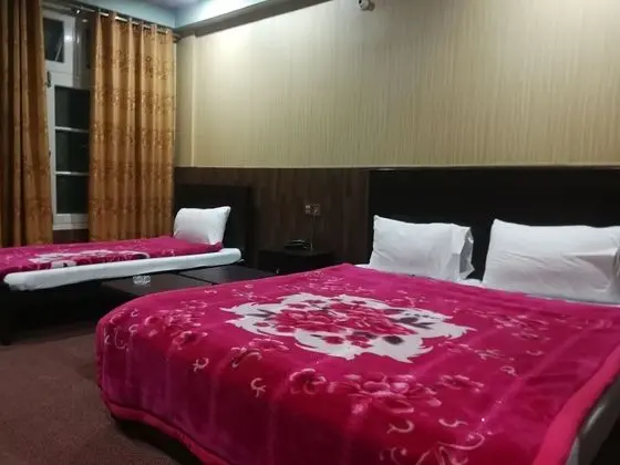 Family Tek Büyük Yataklı Oda