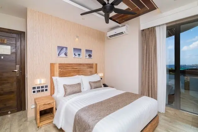 Deluxe Tek Büyük Yataklı Oda, Balkon, Okyanus Manzaralı (Free Airport Transfer)