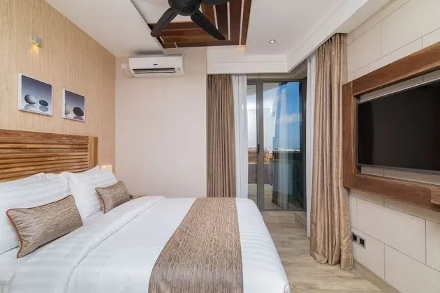Deluxe Tek Büyük Yataklı Oda, Balkon, Okyanus Manzaralı (Free Airport Transfer)