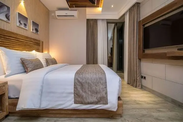 Deluxe Tek Büyük Yataklı Oda, Balkon, Okyanus Manzaralı (Free Airport Transfer)