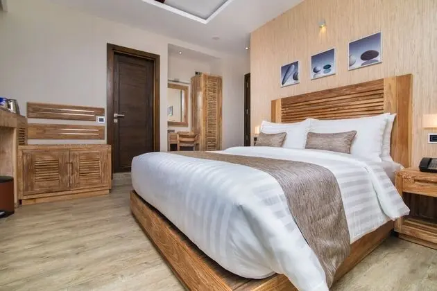Deluxe Tek Büyük Yataklı Oda, Balkon, Okyanus Manzaralı (Free Airport Transfer)