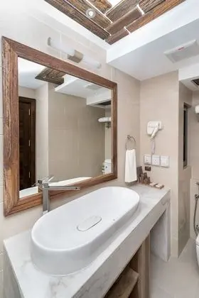 Deluxe Tek Büyük Yataklı Oda, Balkon, Okyanus Manzaralı (Free Airport Transfer)