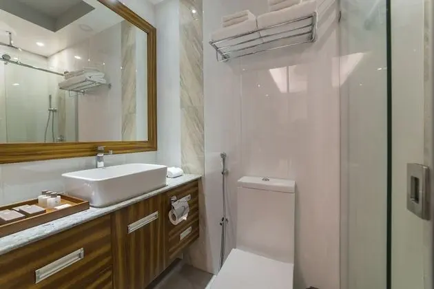 Deluxe Double Room with Free Return Airport Transfer