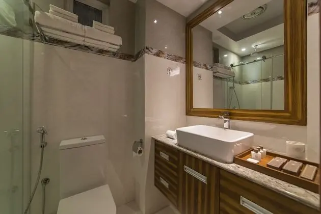 Deluxe Double Room with Free Return Airport Transfer