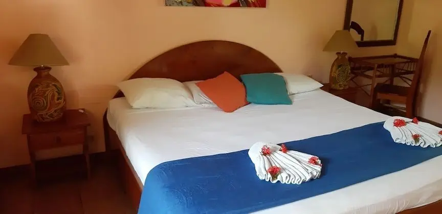 Dört Kişilik Oda, Balkon, Bahçe Manzaralı