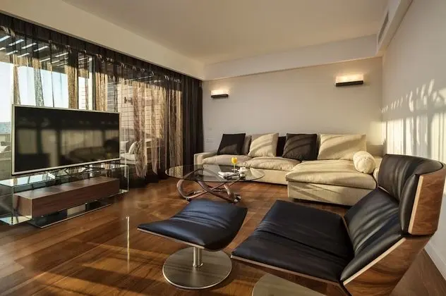 Çatı Katı Süiti (Penthouse) (Suite)