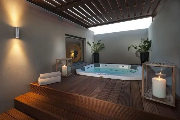 Çatı Katı Süiti (Penthouse) (Suite)