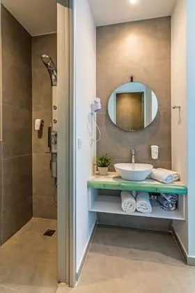 Standard Tek Büyük veya İki Ayrı Yataklı Oda, Balkon, Deniz Manzaralı