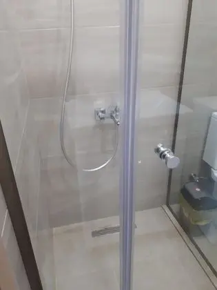 Üç Kişilik Oda