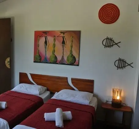 Tek Büyük Yataklı Oda, Bahçeli