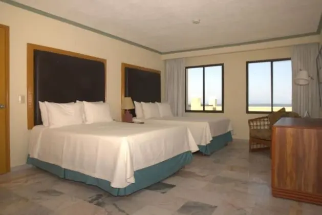 Junior Suite Double Ocean Front