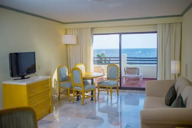 Junior Suite Double Ocean Front