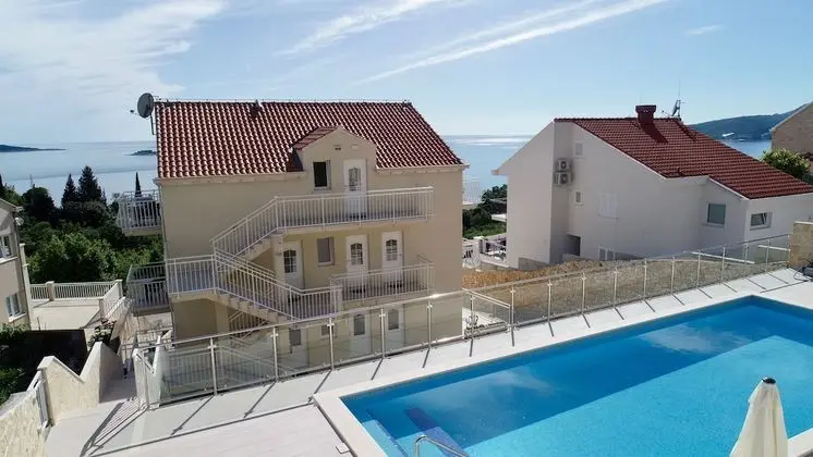 Apart Daire (Two-Bedroom Apartment with Terrace)