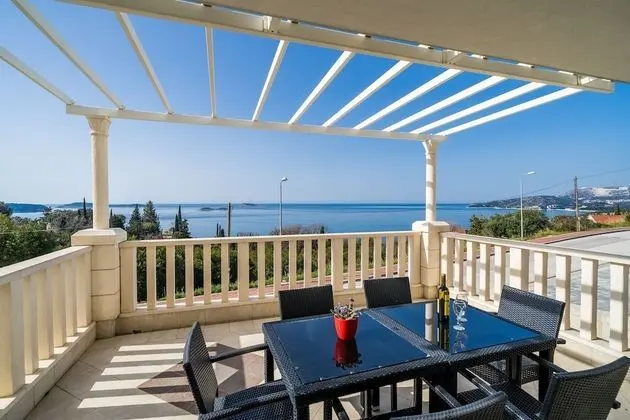 Apart Daire (Two-Bedroom Apartment with Terrace)