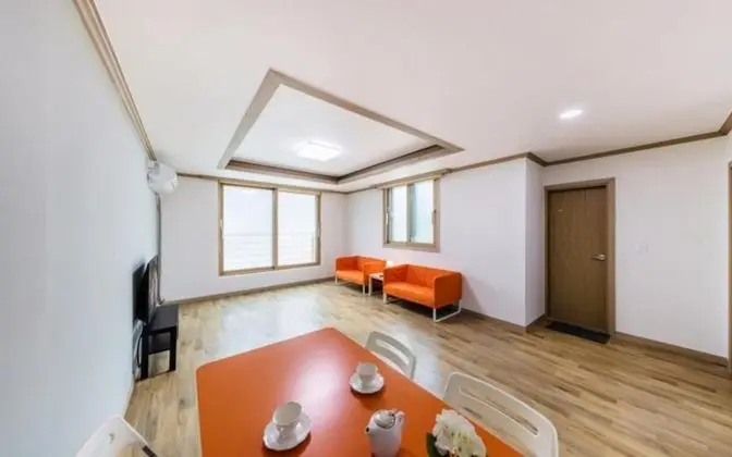 Oda (Room 201 (6/8 person ondol))