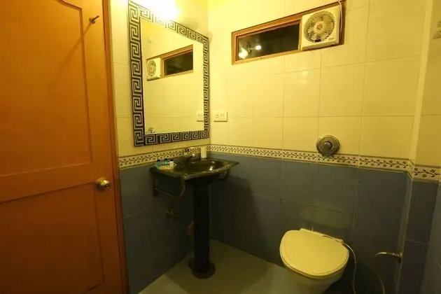Basic Tek Büyük Yataklı Oda, 1 Büyük (Queen) Boy Yatak