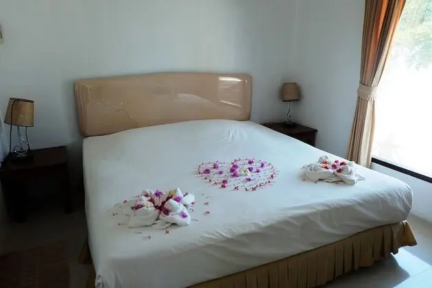 2 Bedrooms Bungalow