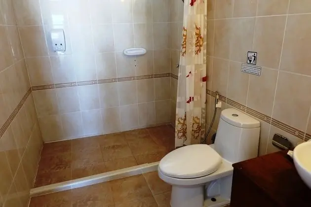 2 Bedrooms Bungalow