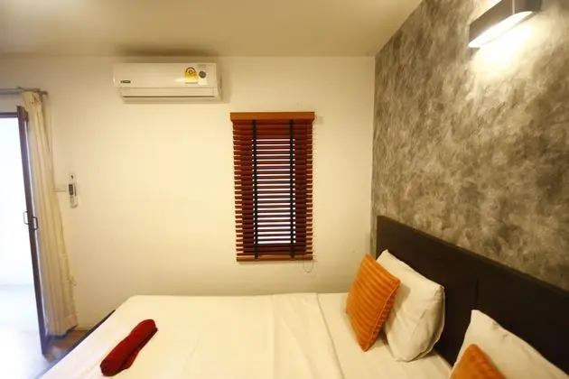 2 Bedrooms