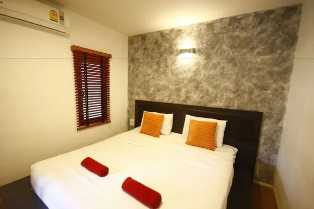 2 Bedrooms