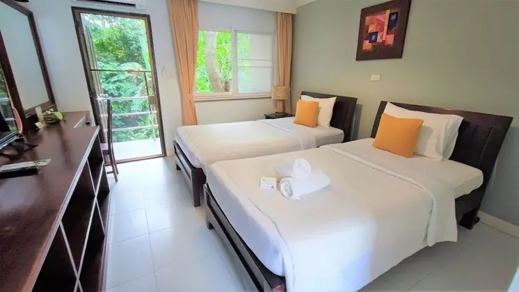 Budget Rear Side Room