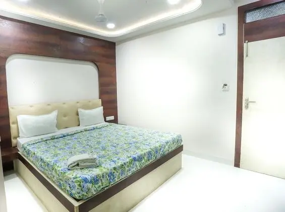 Luxury Oda