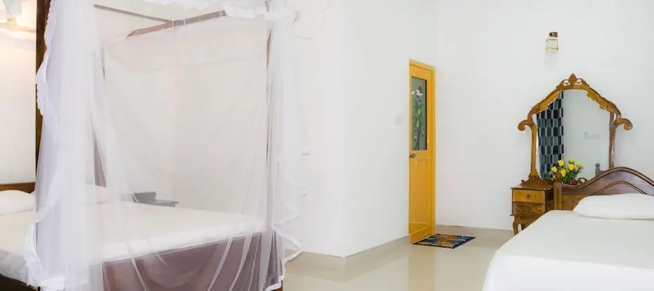 Üç Kişilik Oda, Bahçe Manzaralı