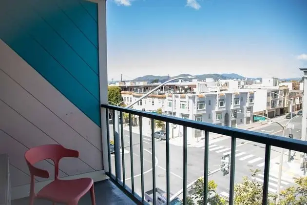 Deluxe Tek Büyük Yataklı Oda, 1 Büyük (Queen) Boy Yatak, Balkon, Şehir Manzaralı