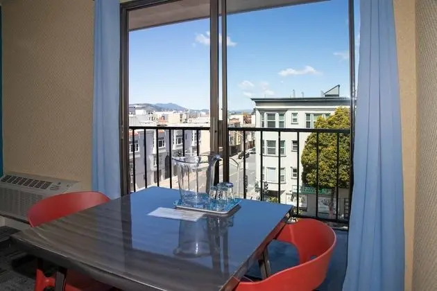 Deluxe Tek Büyük Yataklı Oda, 1 Büyük (Queen) Boy Yatak, Balkon, Şehir Manzaralı