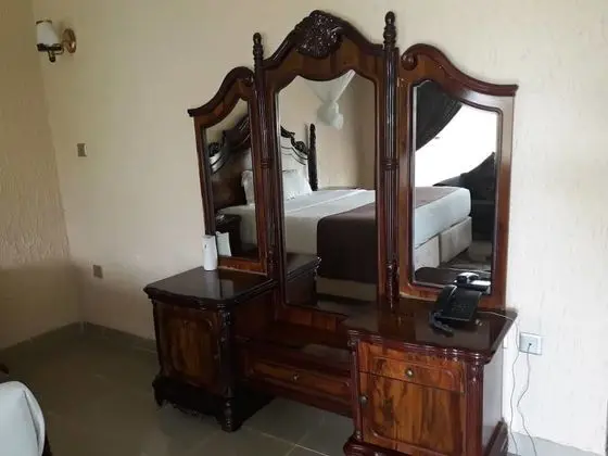 Tek Büyük Yataklı Oda