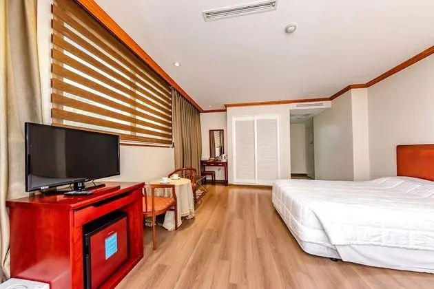 Deluxe Tek Büyük Yataklı Oda