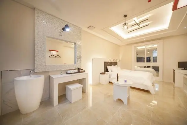 Standard Oda (Drive-through)