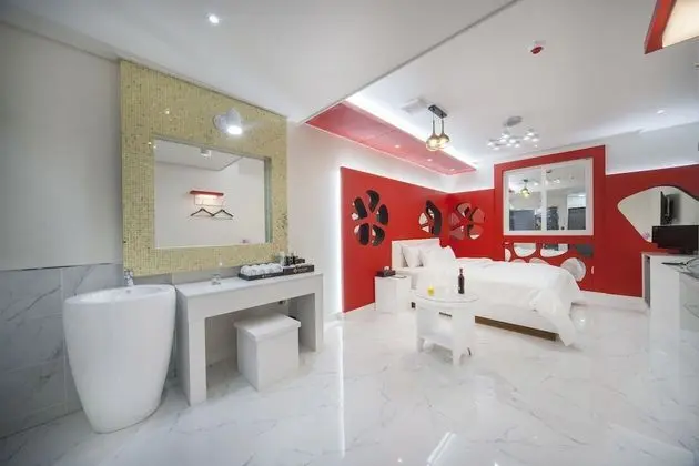 Standard Oda (Drive-through)