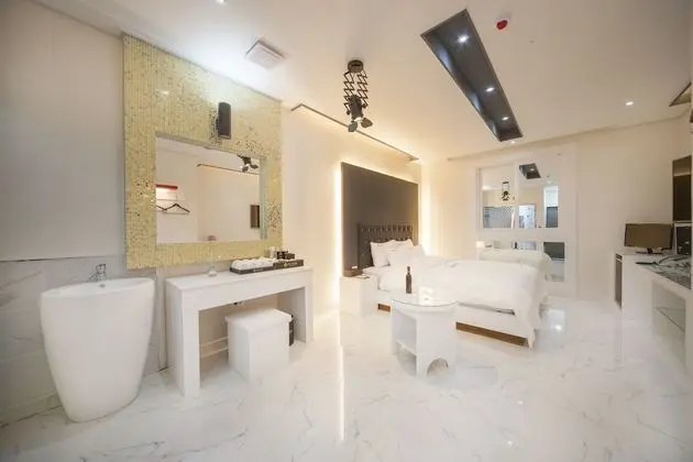 Standard Oda (Drive-through)