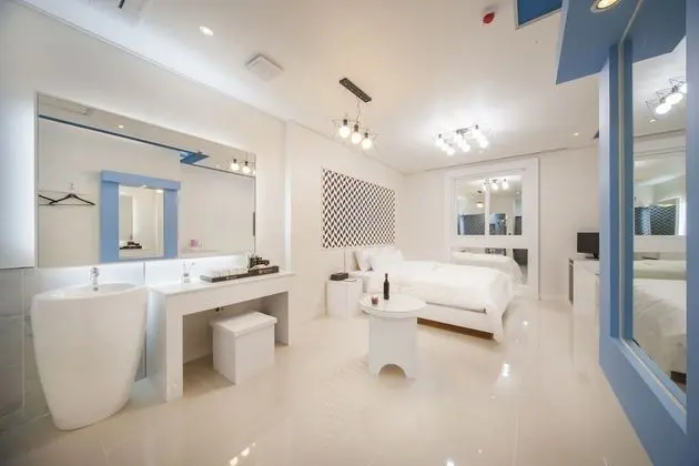 Standard Oda (Drive-through)