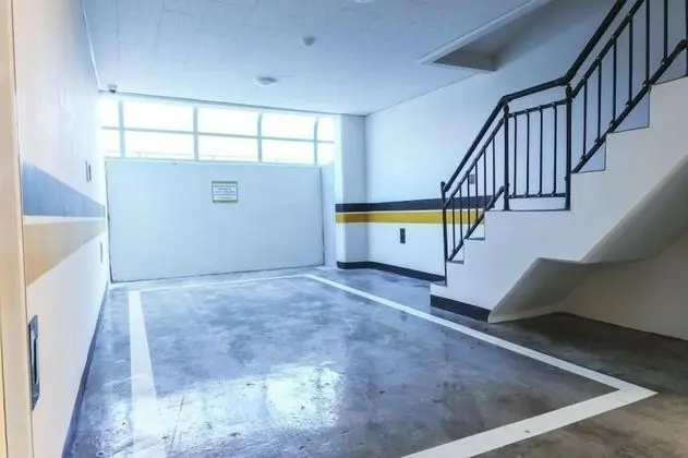 Standard Oda (Drive-through)