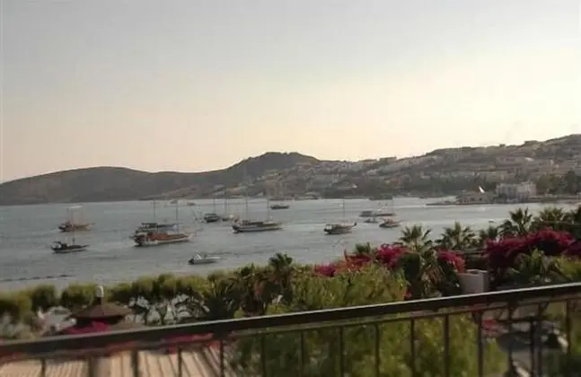 Club Oda, 1 Çift Kişilik veya 2 Tek Kişilik Yatak, Ek Bina
