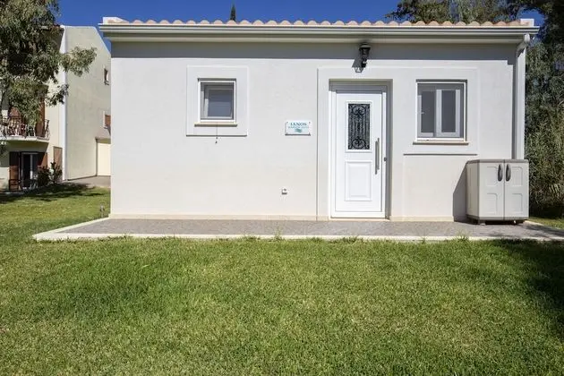 Ianos Garden Suite
