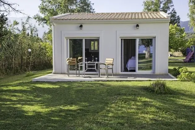 Ianos Garden Suite