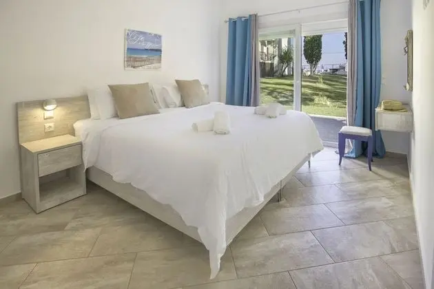 Ianos Garden Suite