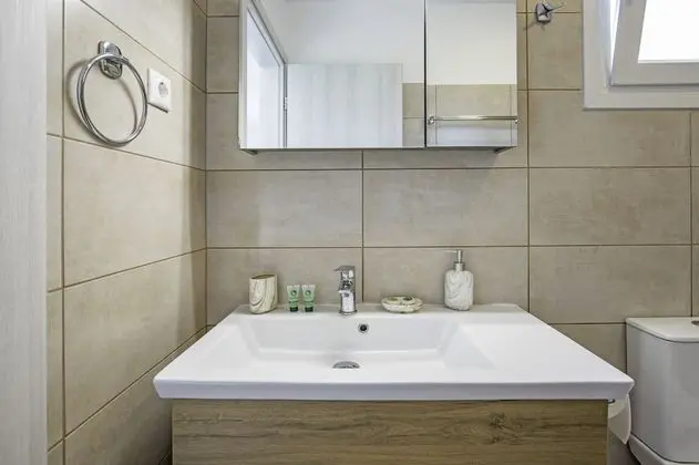 Ianos Garden Suite
