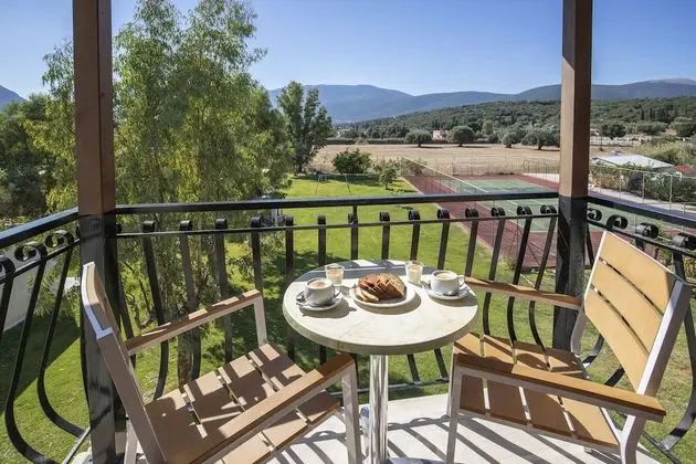 Twin or double STANDARD room with Mountain view