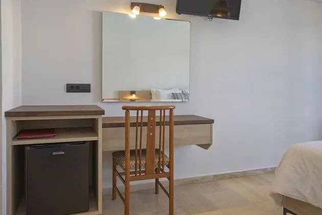 Twin or double STANDARD room with Mountain view